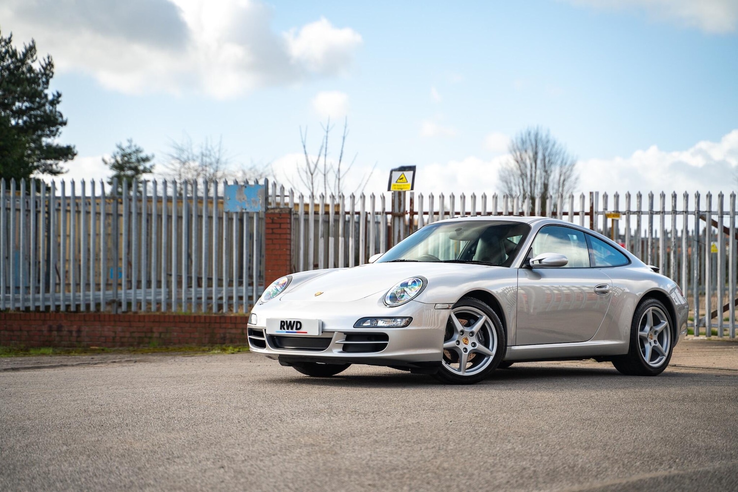 Used Porsche 911 2005 for sale - 77838517: Photo 2