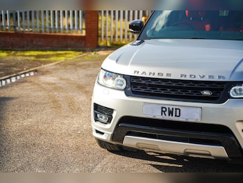 Used Land Rover Range Rover Sport 2014 for sale - 76409249: Photo