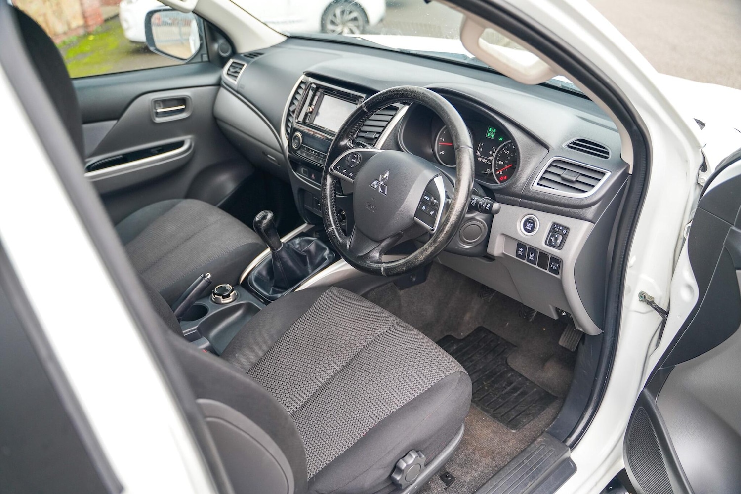 Used Mitsubishi L200 2015 for sale - 77278724: Photo 8