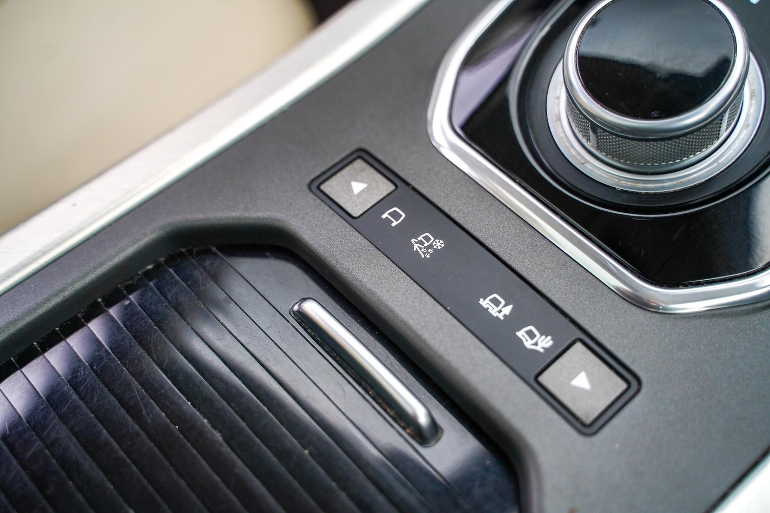 Used Land Rover Range Rover Evoque 2011 for sale - 76990900: Photo 28