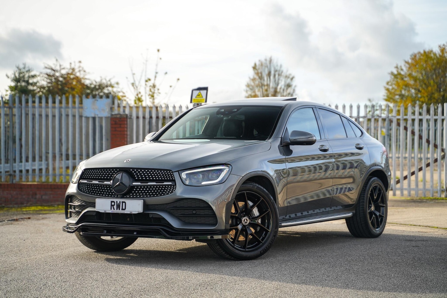 Used Mercedes-Benz GLC 2021 for sale - 76408841: Photo 1