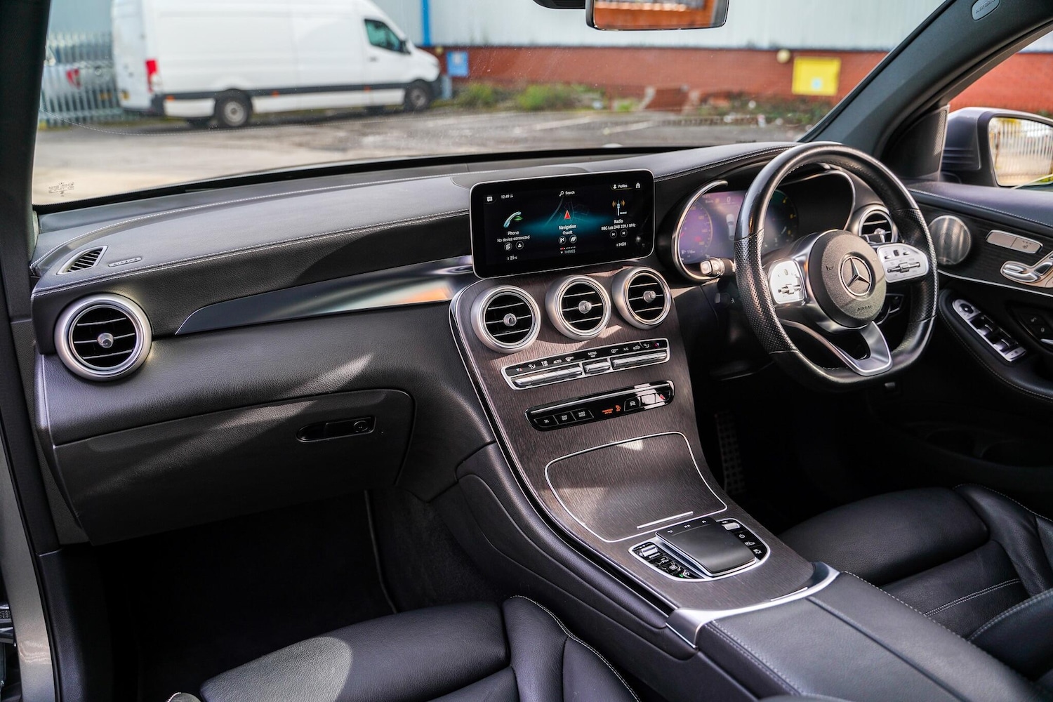 Used Mercedes-Benz GLC 2021 for sale - 76408841: Photo 11