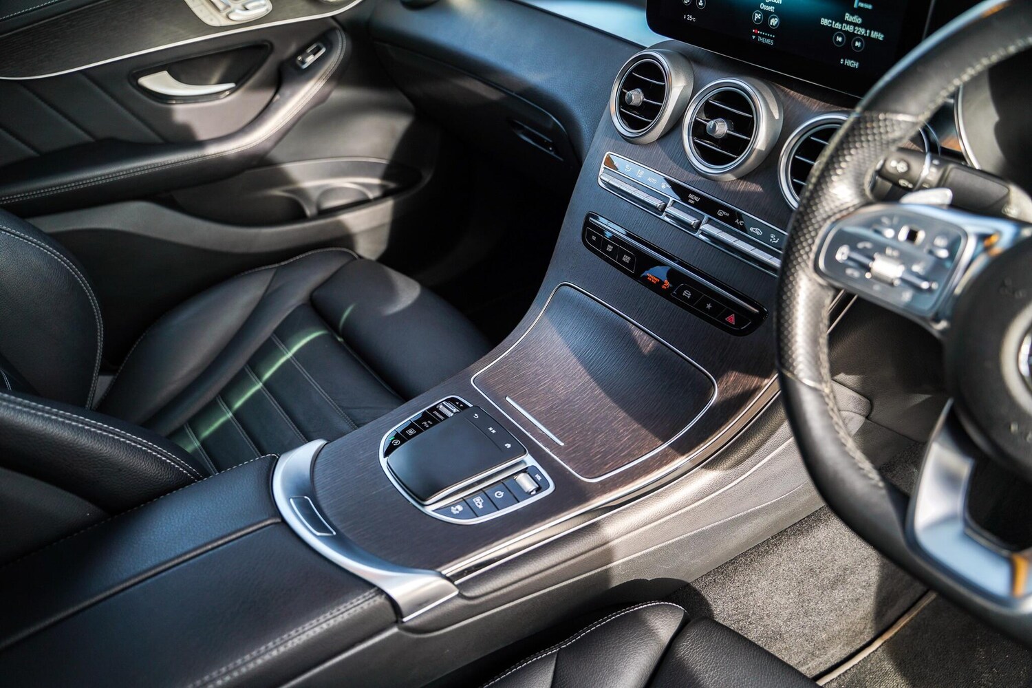 Used Mercedes-Benz GLC 2021 for sale - 76408841: Photo 33