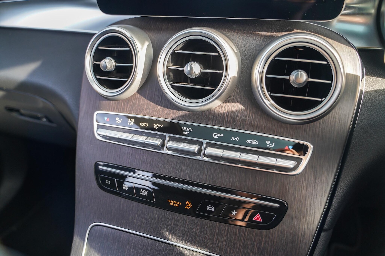 Used Mercedes-Benz GLC 2021 for sale - 76408841: Photo 40