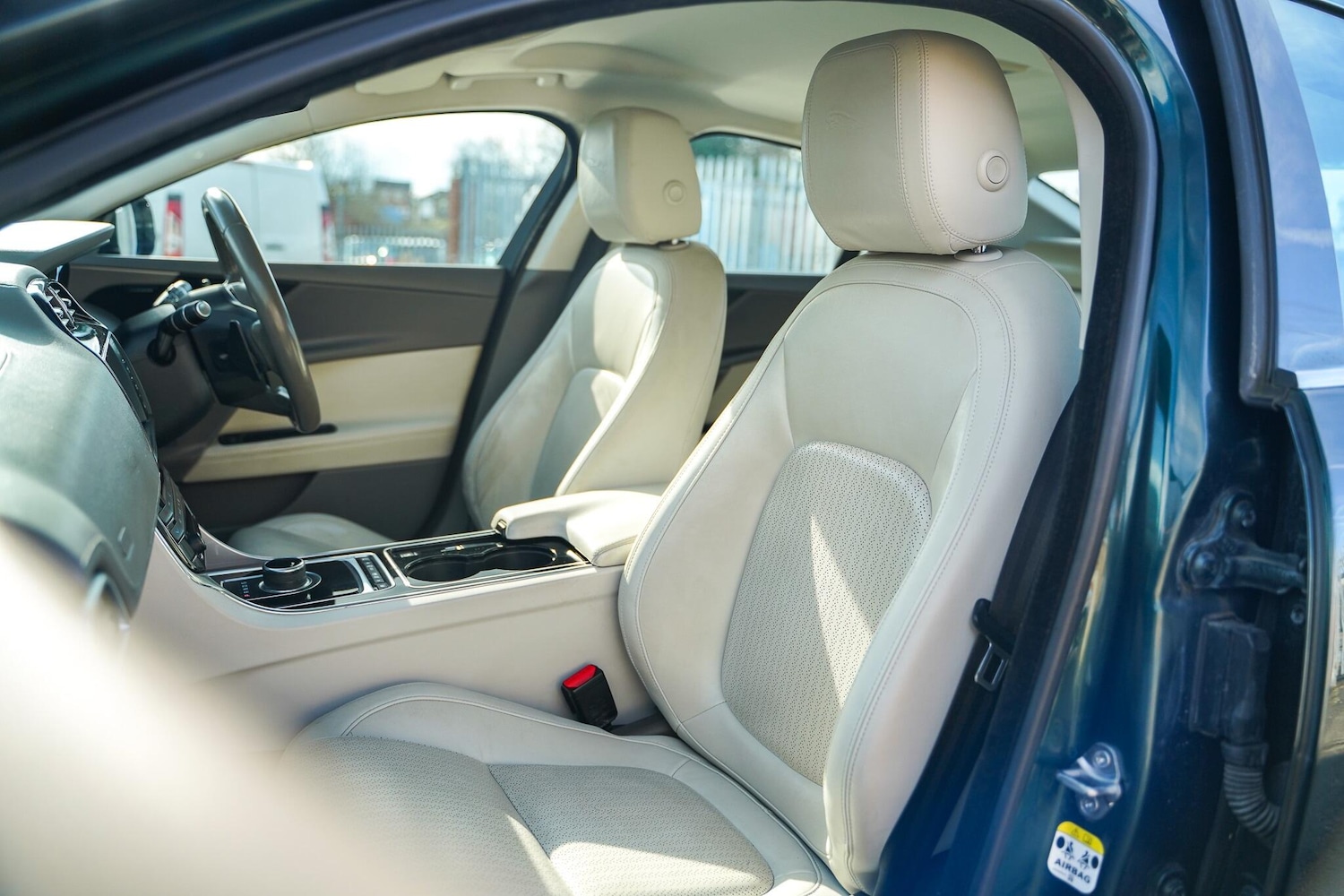 Used Jaguar XE for sale - 77671164: Photo 24