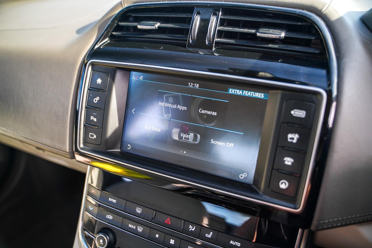 Used Jaguar XE for sale - 77671164: Photo 41