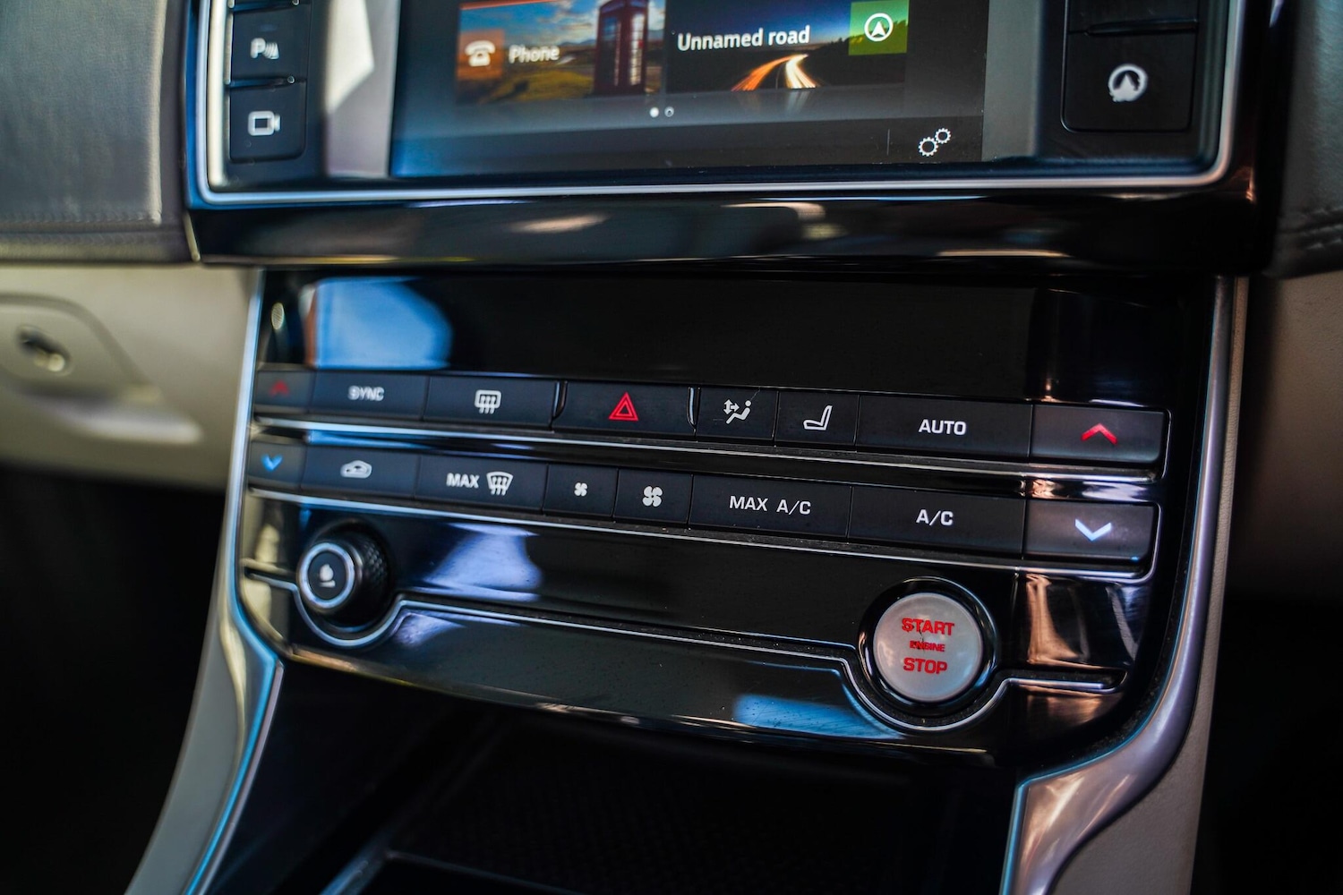 Used Jaguar XE for sale - 77671164: Photo 42