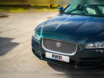 Used Jaguar XE 2017 for sale - 77671164: Photo