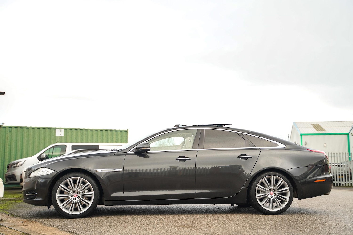 Used Jaguar XJ 2012 for sale - 77175248: Photo 23