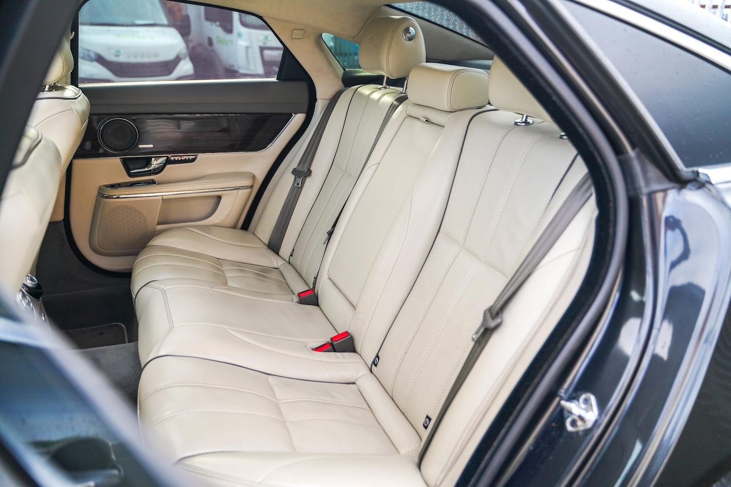 Used Jaguar XJ 2012 for sale - 77175248: Photo 24