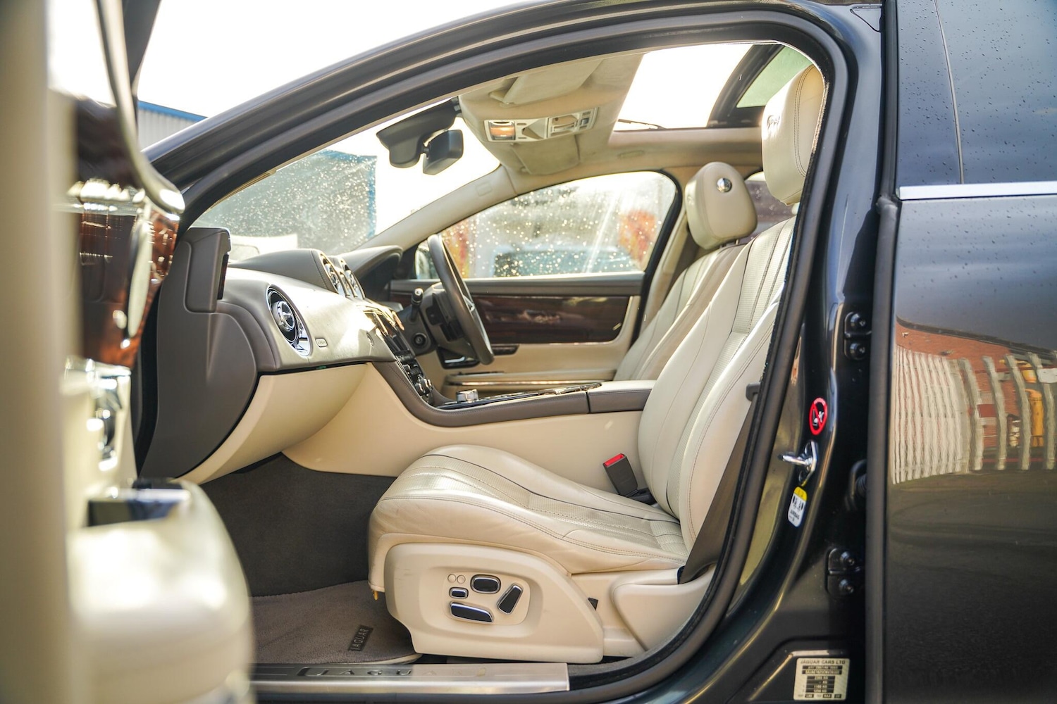 Used Jaguar XJ 2012 for sale - 77175248: Photo 27