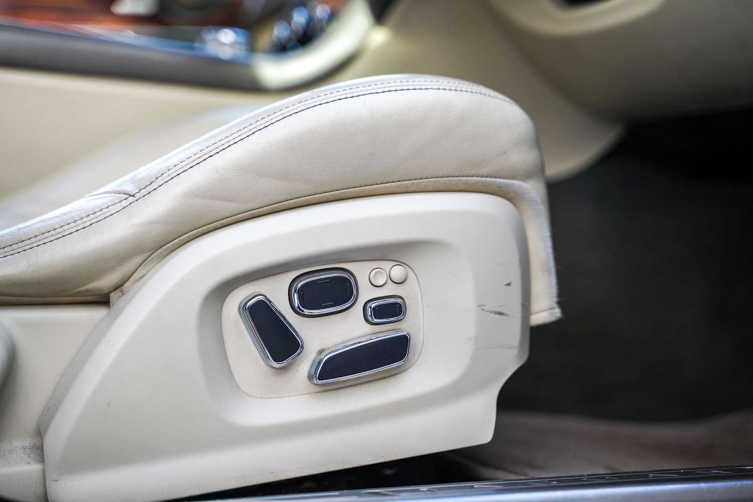 Used Jaguar XJ 2012 for sale - 77175248: Photo 40