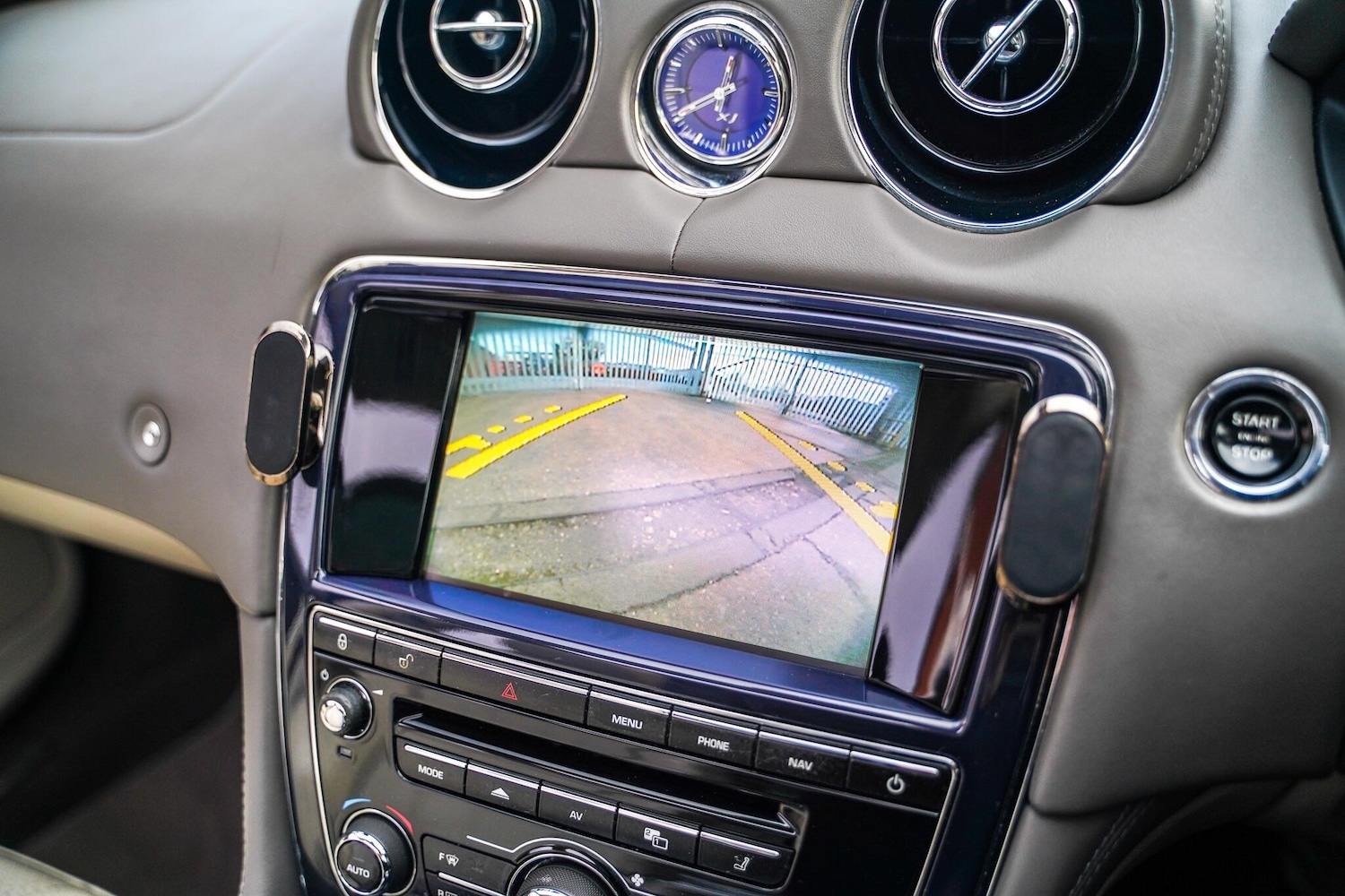 Used Jaguar XJ 2012 for sale - 77175248: Photo 44