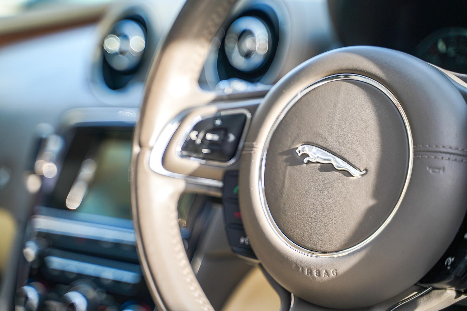 Used Jaguar XJ 2012 for sale - 77175248: Photo 50