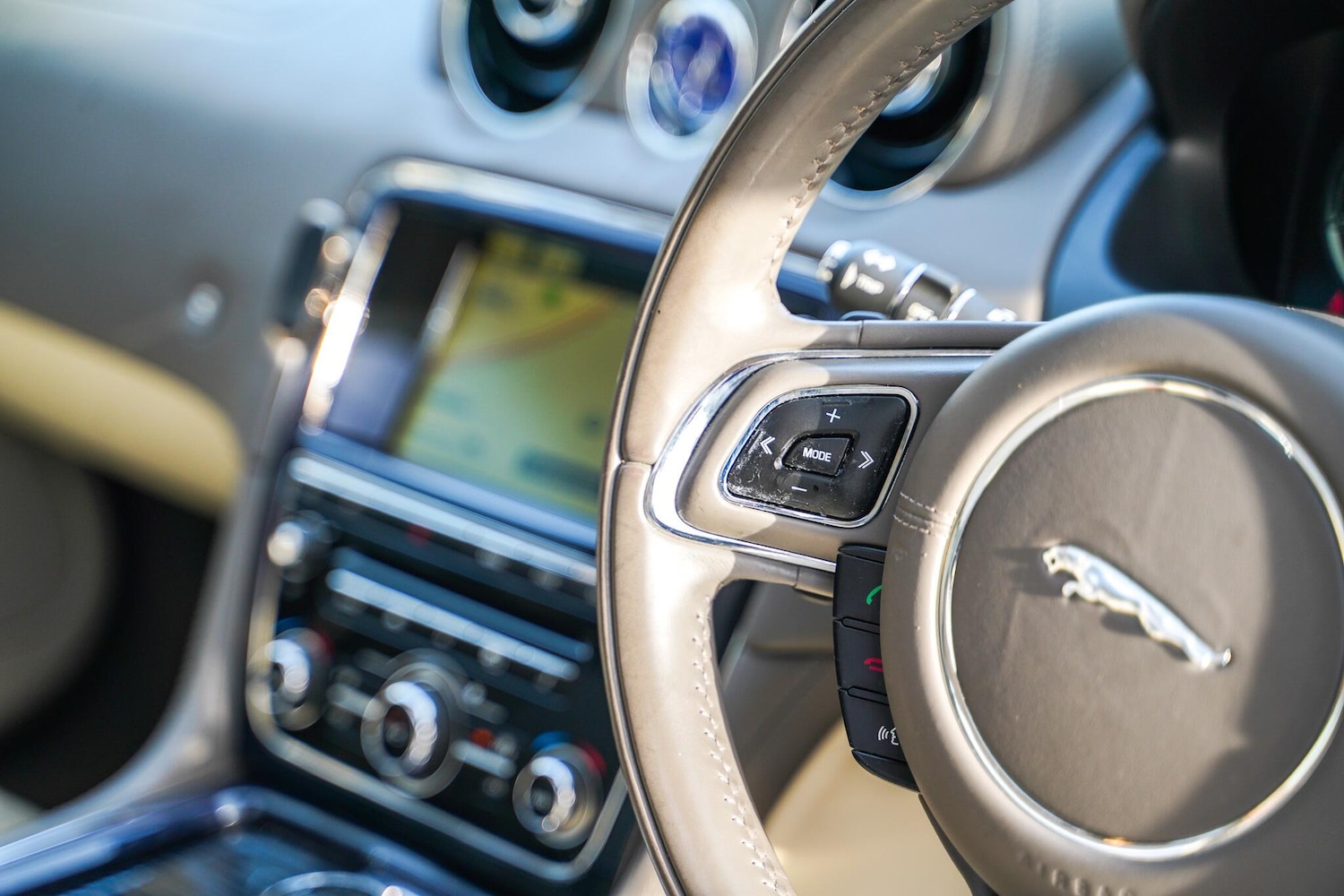 Used Jaguar XJ 2012 for sale - 77175248: Photo 52