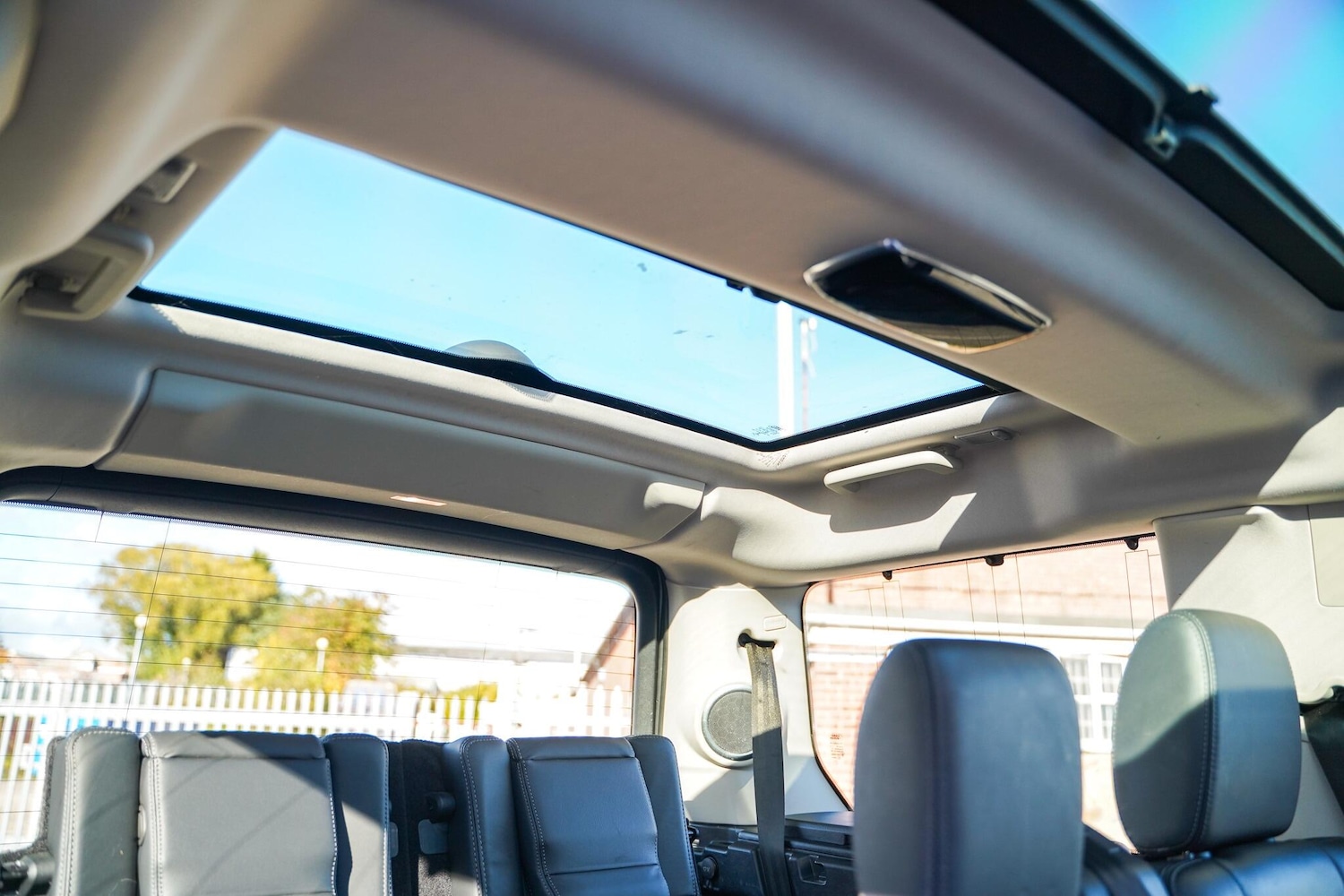 Used Land Rover Discovery 4 2016 for sale - 76377995: Photo 31