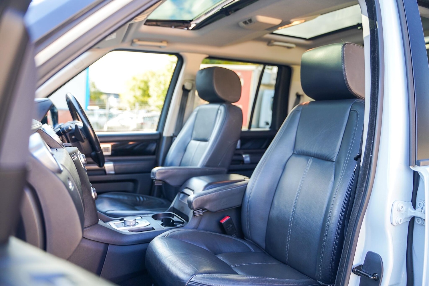 Used Land Rover Discovery 4 2016 for sale - 76377995: Photo 32