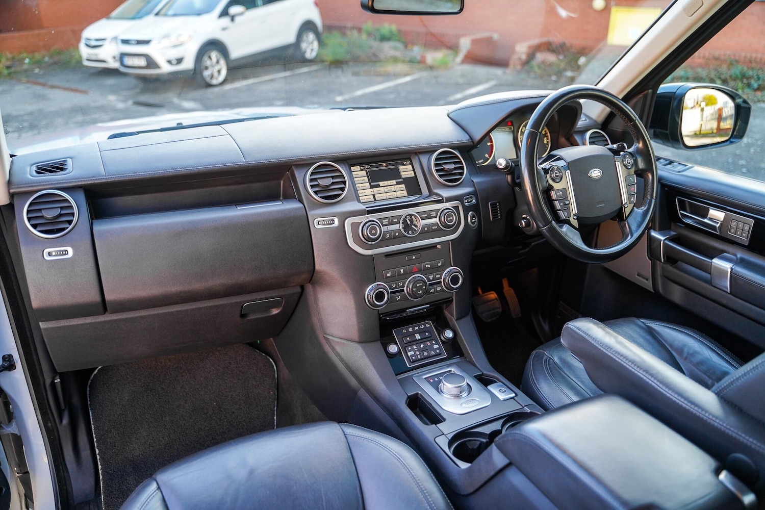 Used Land Rover Discovery 4 2016 for sale - 76377995: Photo 33