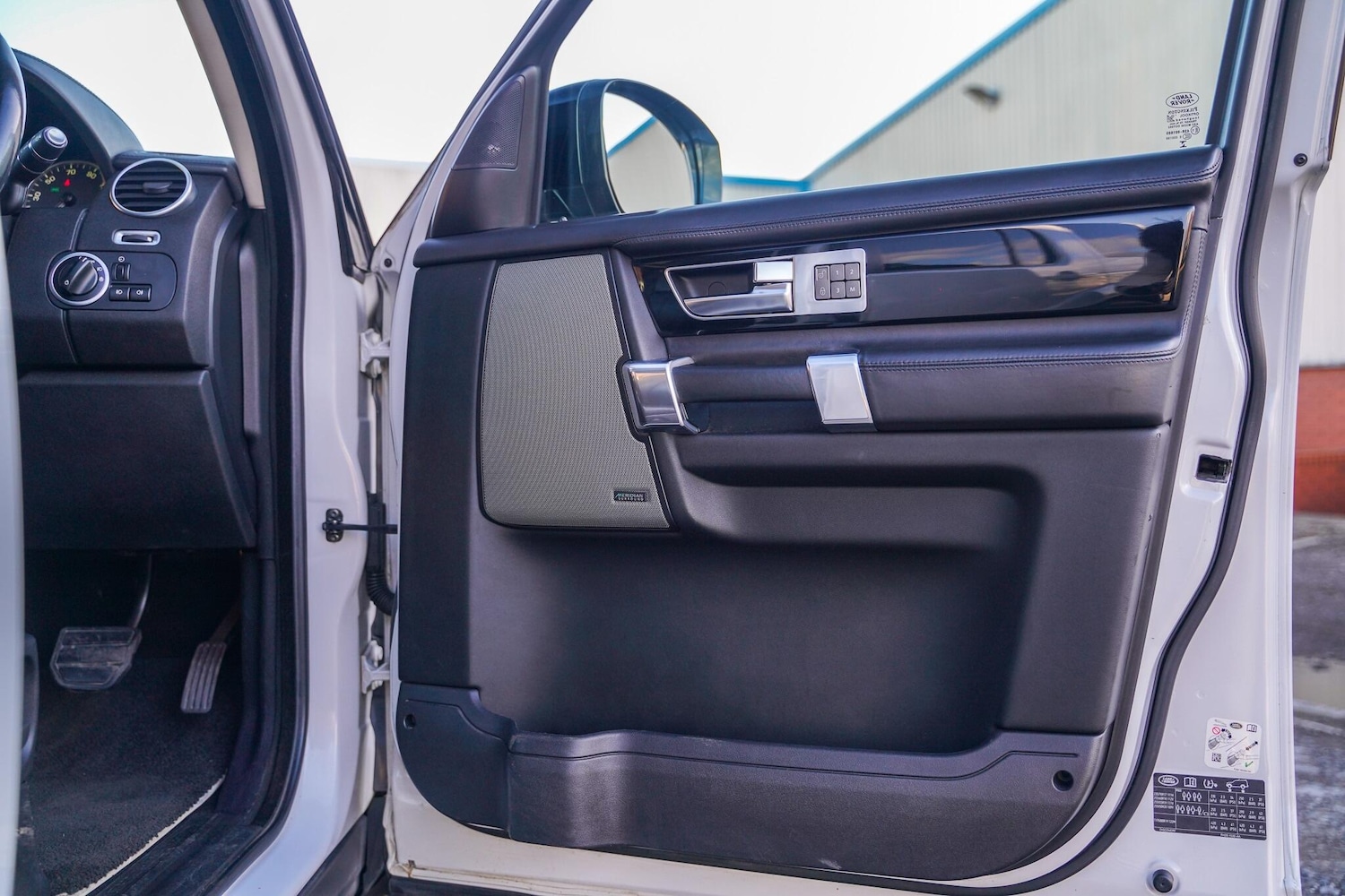 Used Land Rover Discovery 4 2016 for sale - 76377995: Photo 34