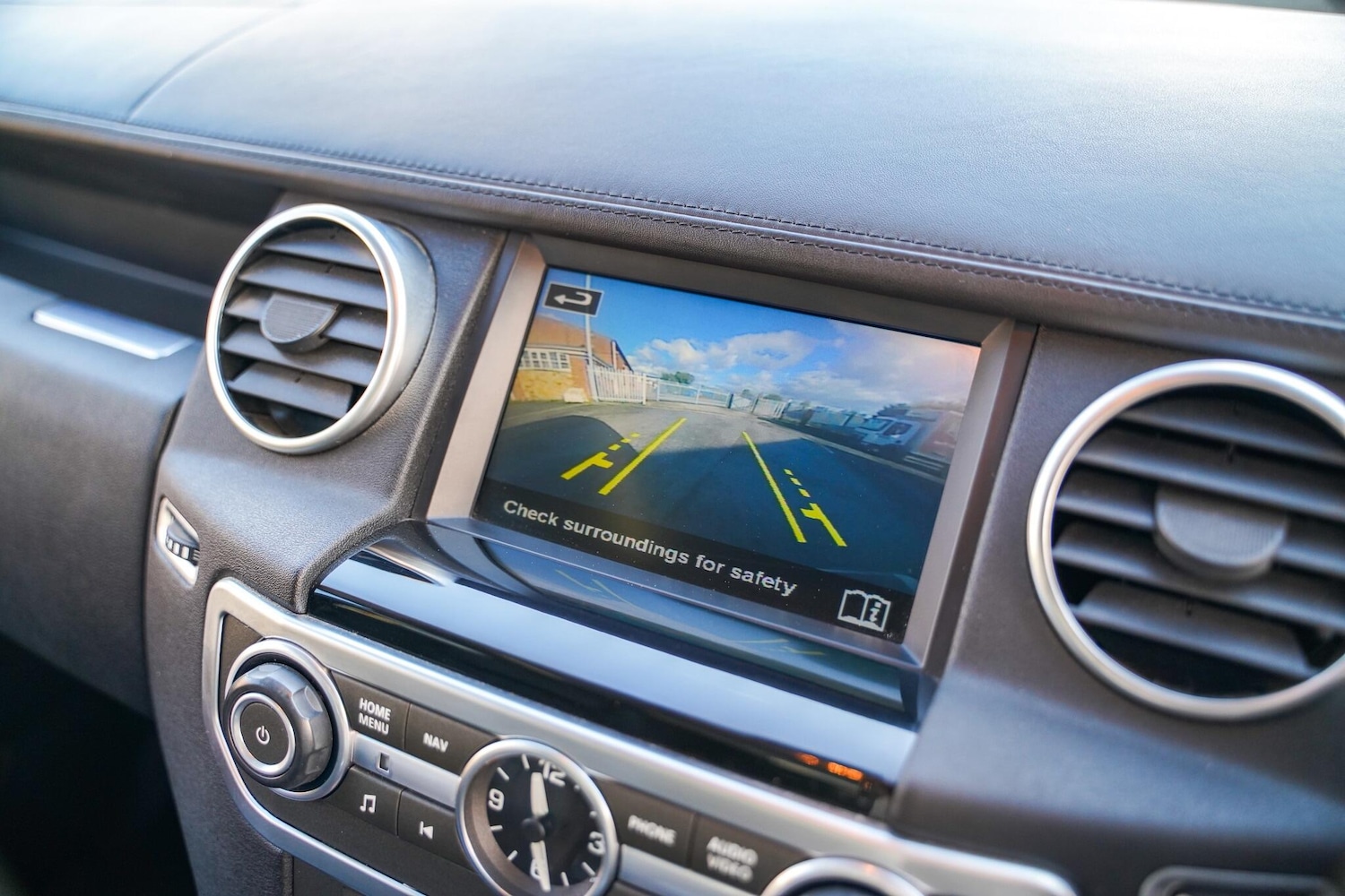 Used Land Rover Discovery 4 2016 for sale - 76377995: Photo 46