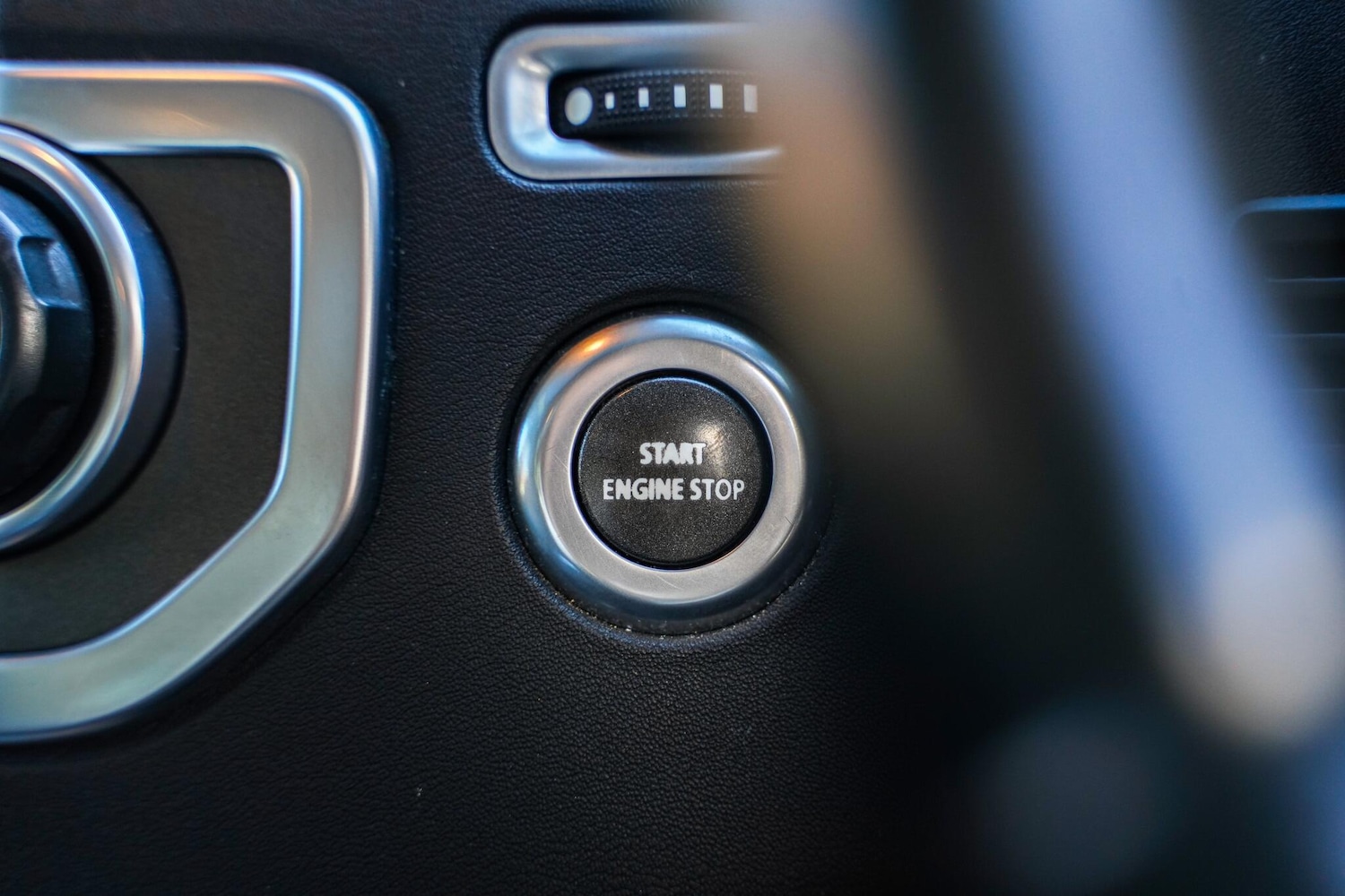 Used Land Rover Discovery 4 2016 for sale - 76377995: Photo 48