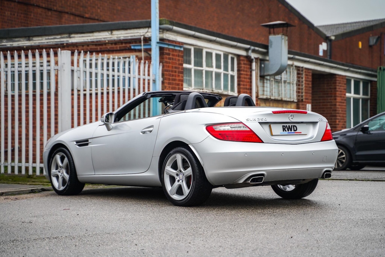 Used Mercedes-Benz SLK 2014 for sale - 77440384: Photo 32