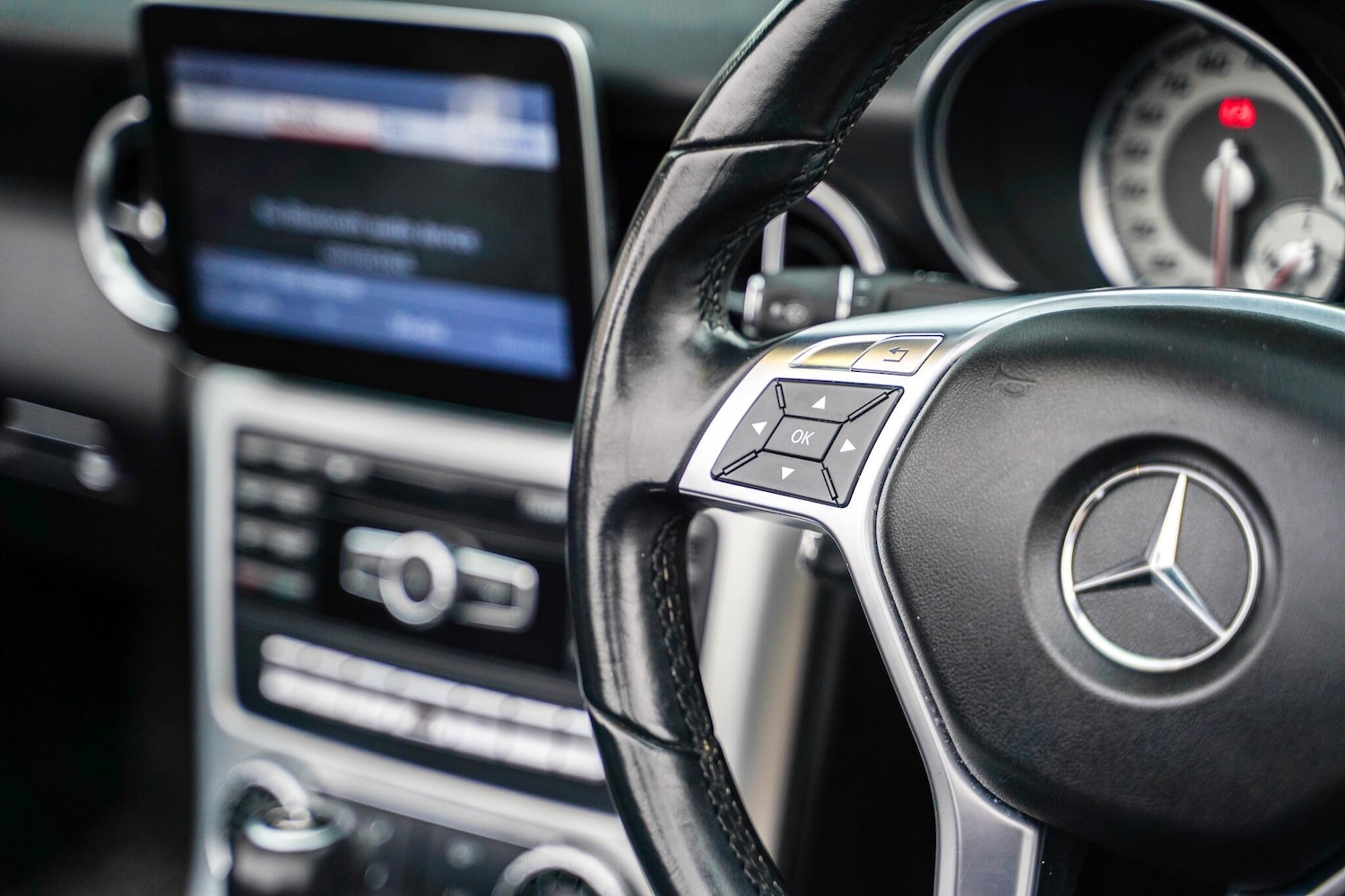 Used Mercedes-Benz SLK 2014 for sale - 77440384: Photo 42