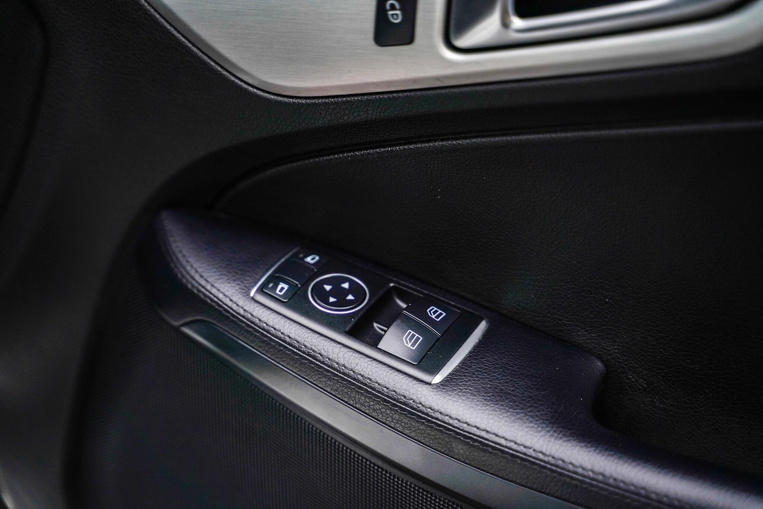 Used Mercedes-Benz SLK 2014 for sale - 77440384: Photo 51