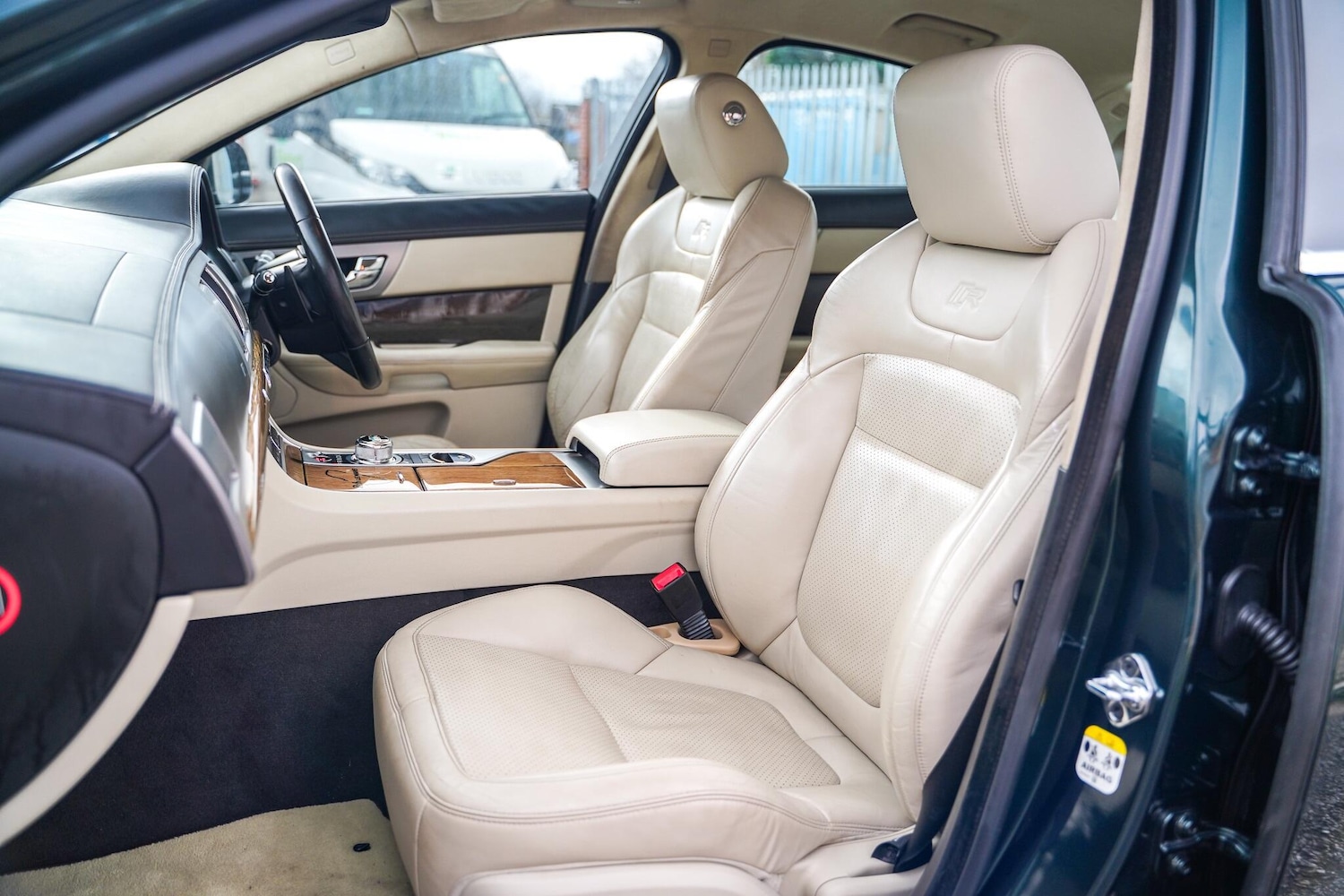 Used Jaguar XF 2013 for sale - 77538471: Photo 11