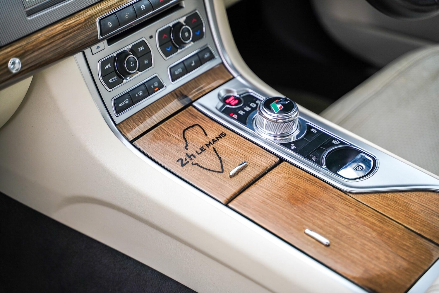 Used Jaguar XF 2013 for sale - 77538471: Photo 13