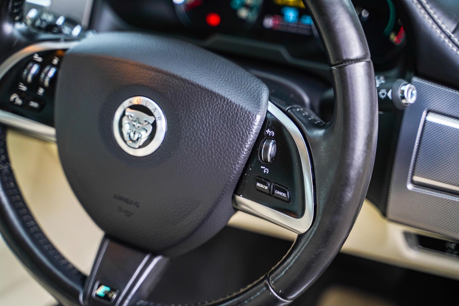 Used Jaguar XF 2013 for sale - 77538471: Photo 46