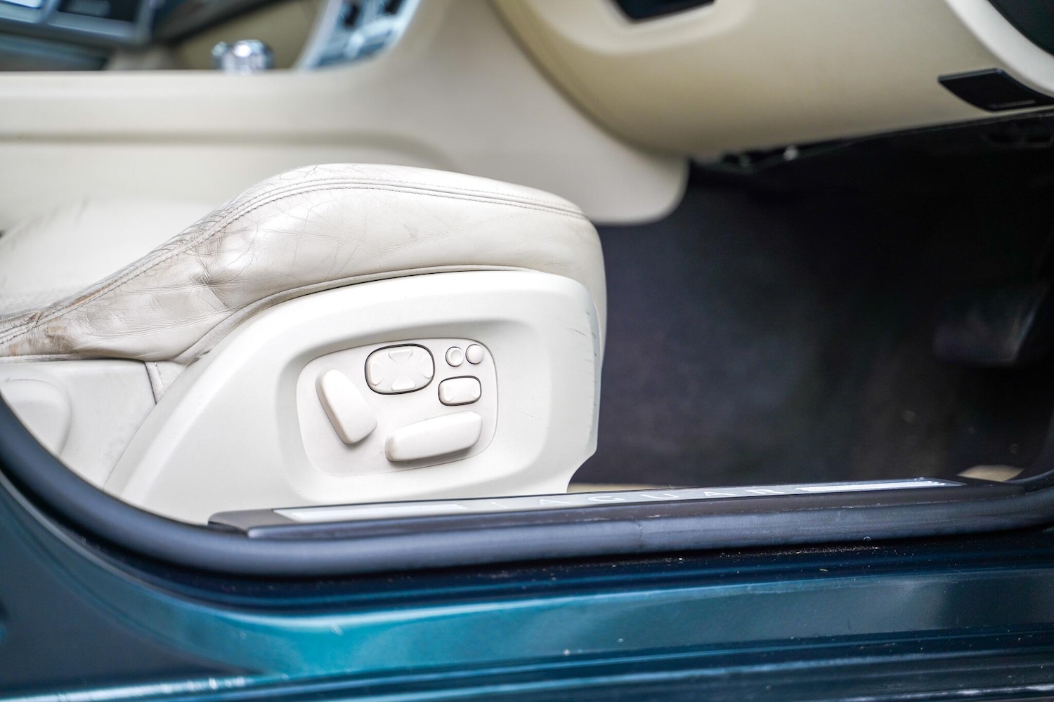 Used Jaguar XF 2013 for sale - 77538471: Photo 59