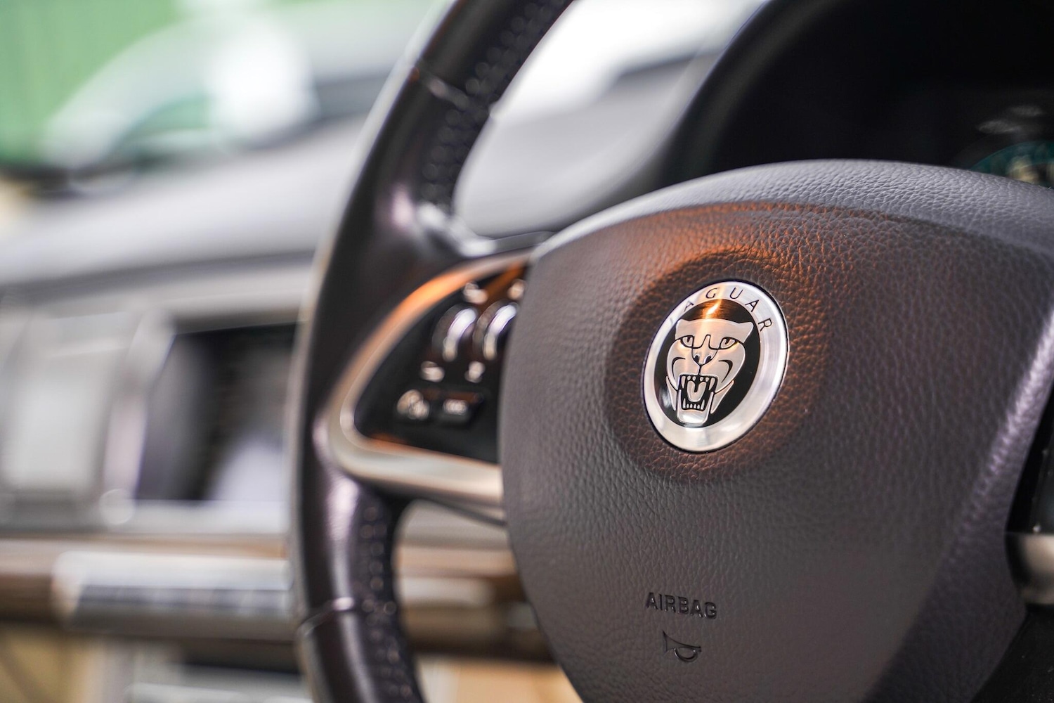 Used Jaguar XF 2013 for sale - 77538471: Photo 60