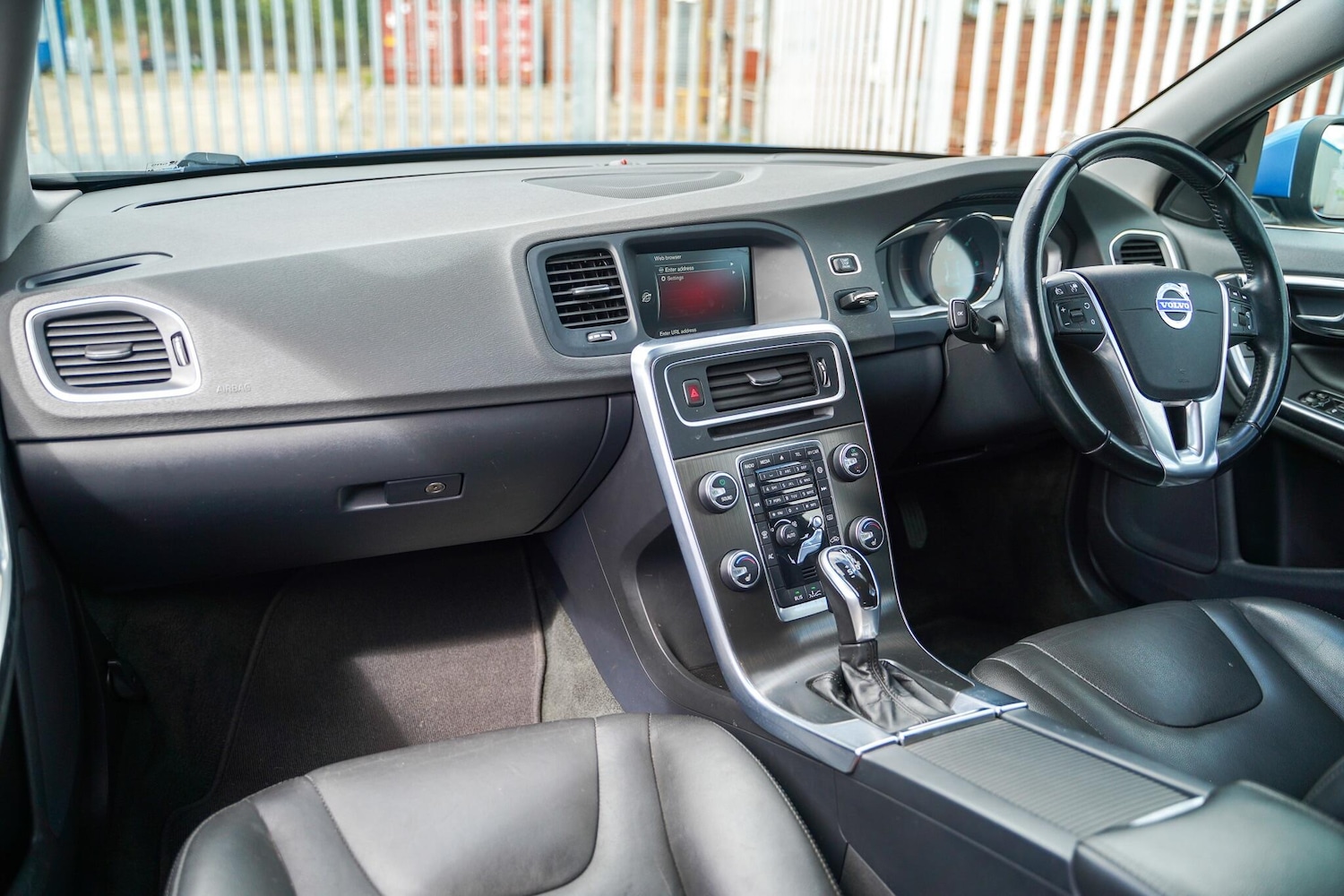 Used Volvo V60 2014 for sale - 77057273: Photo 24