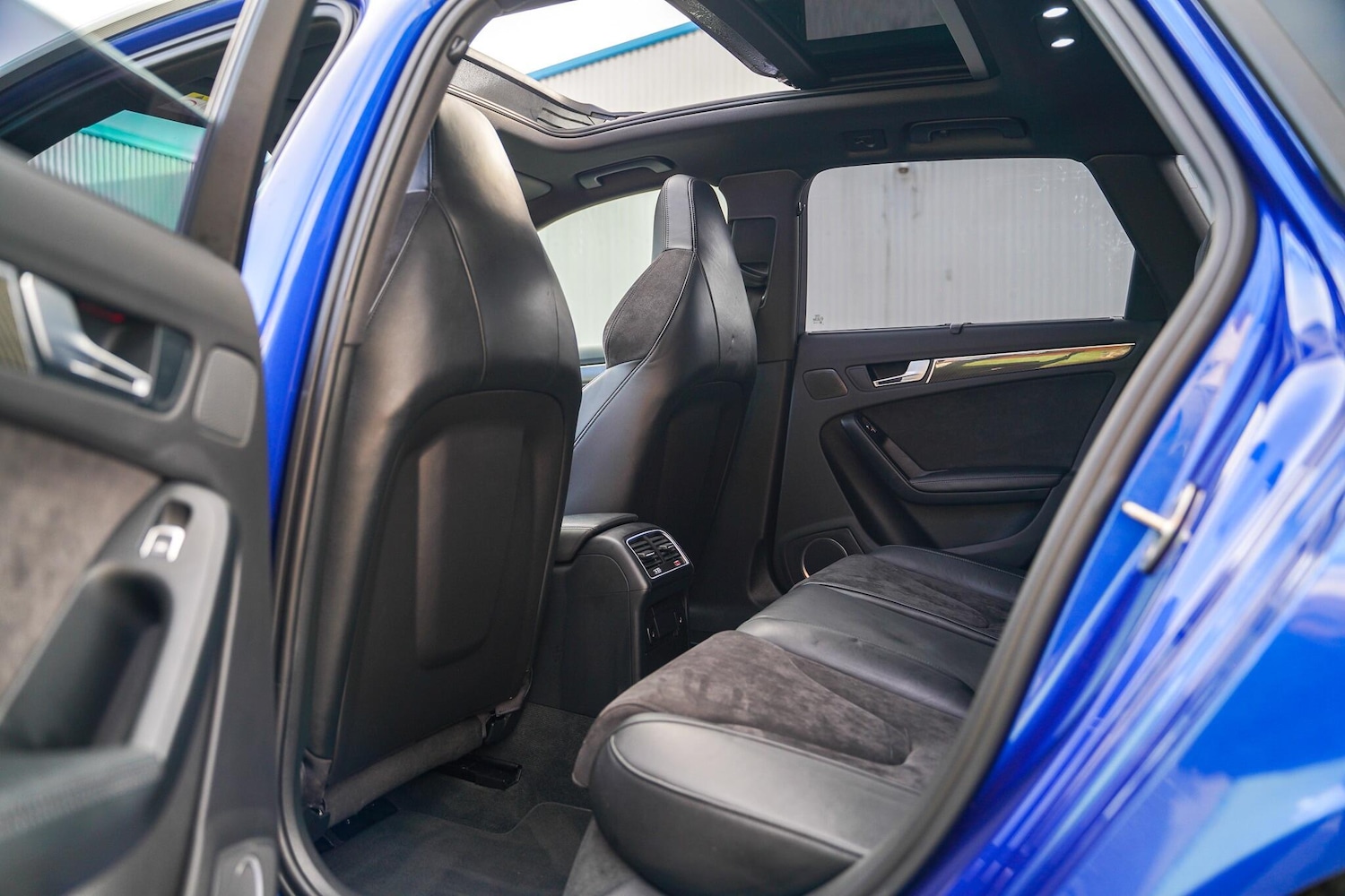 Used Audi RS4 2015 for sale - 77314846: Photo 56