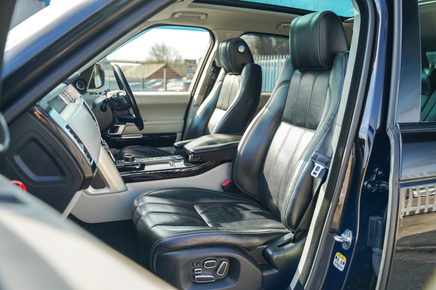 Used Land Rover Range Rover for sale - 77898148: Photo 11