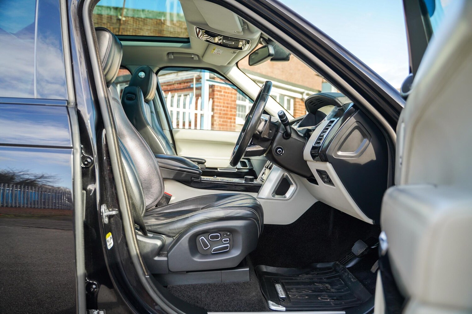 Used Land Rover Range Rover for sale - 77898148: Photo 23