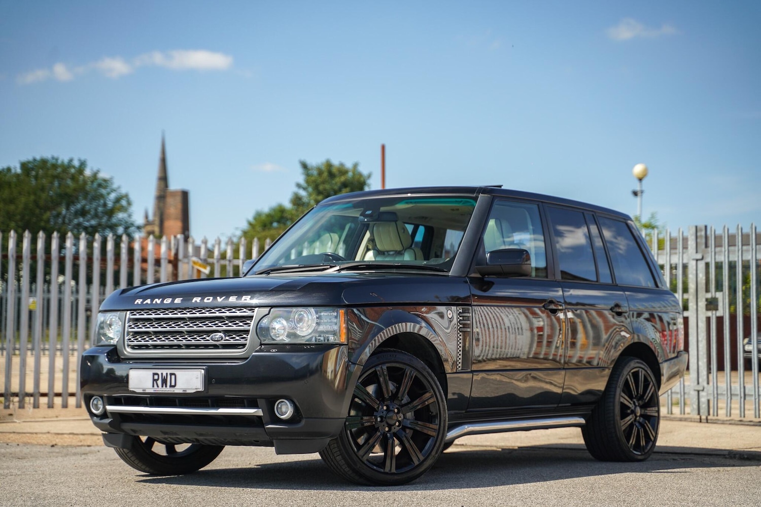 Used Land Rover Range Rover 2011 for sale - 76326701: Photo 1