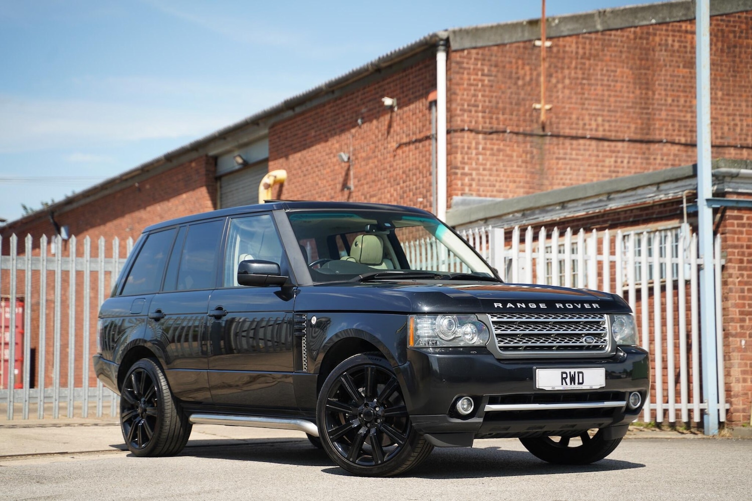 Used Land Rover Range Rover 2011 for sale - 76326701: Photo 11