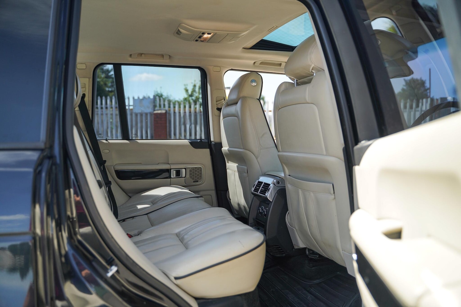 Used Land Rover Range Rover 2011 for sale - 76326701: Photo 18