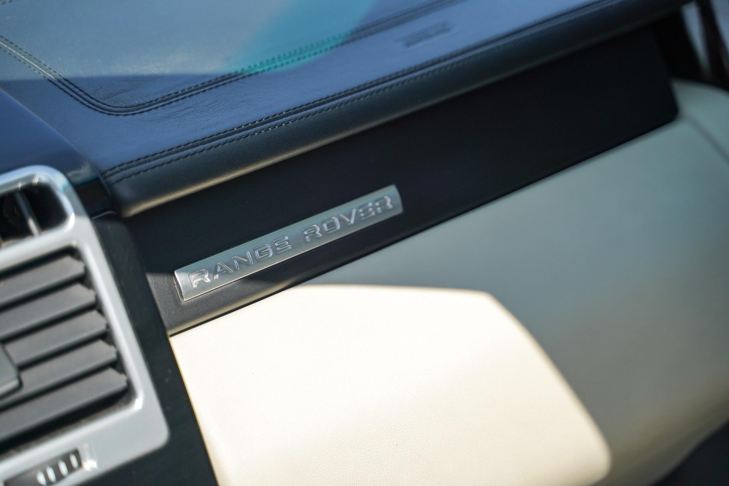 Used Land Rover Range Rover 2011 for sale - 76326701: Photo 37