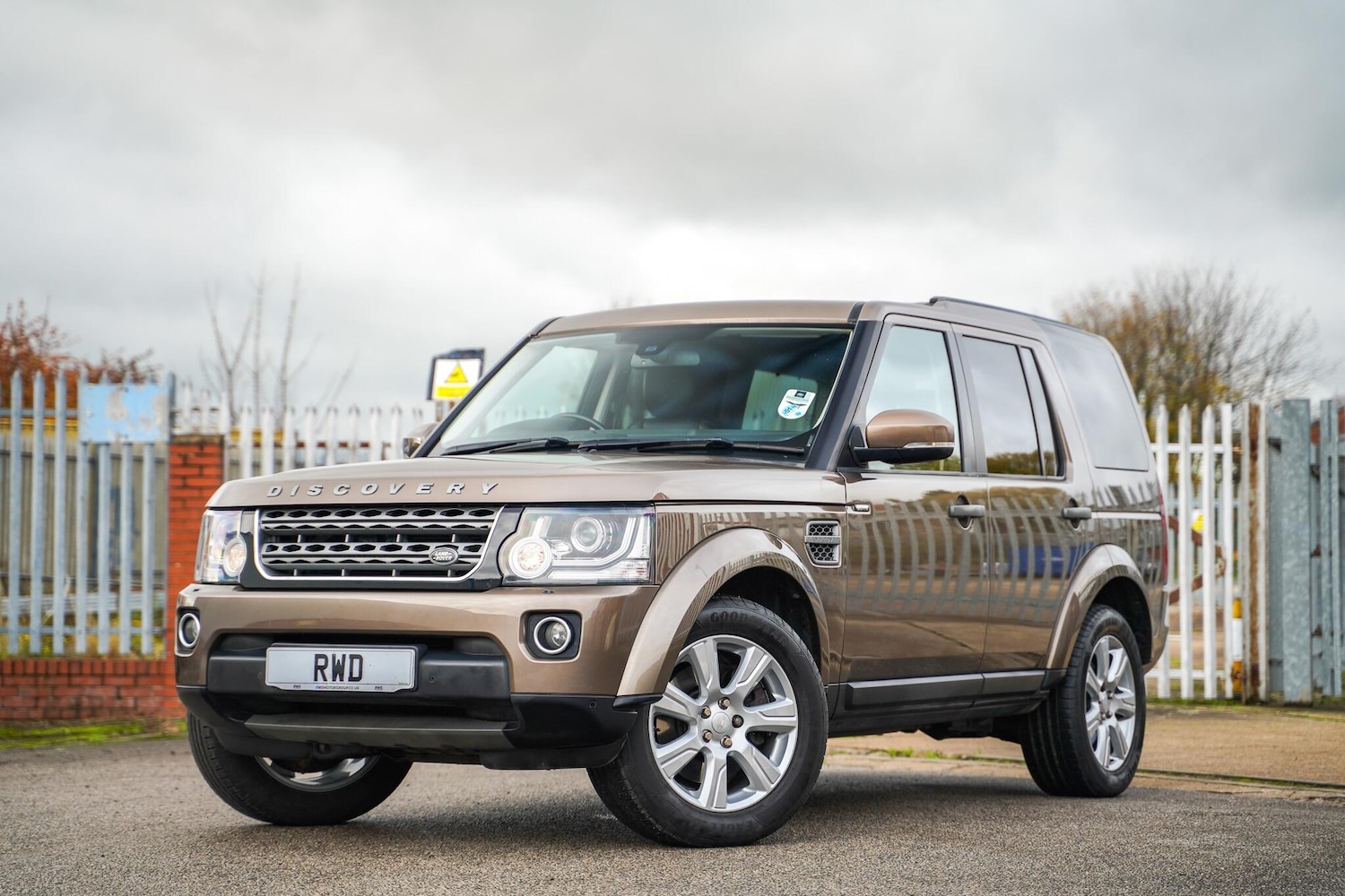 Used Land Rover Discovery 2014 for sale - 76521881: Photo 1