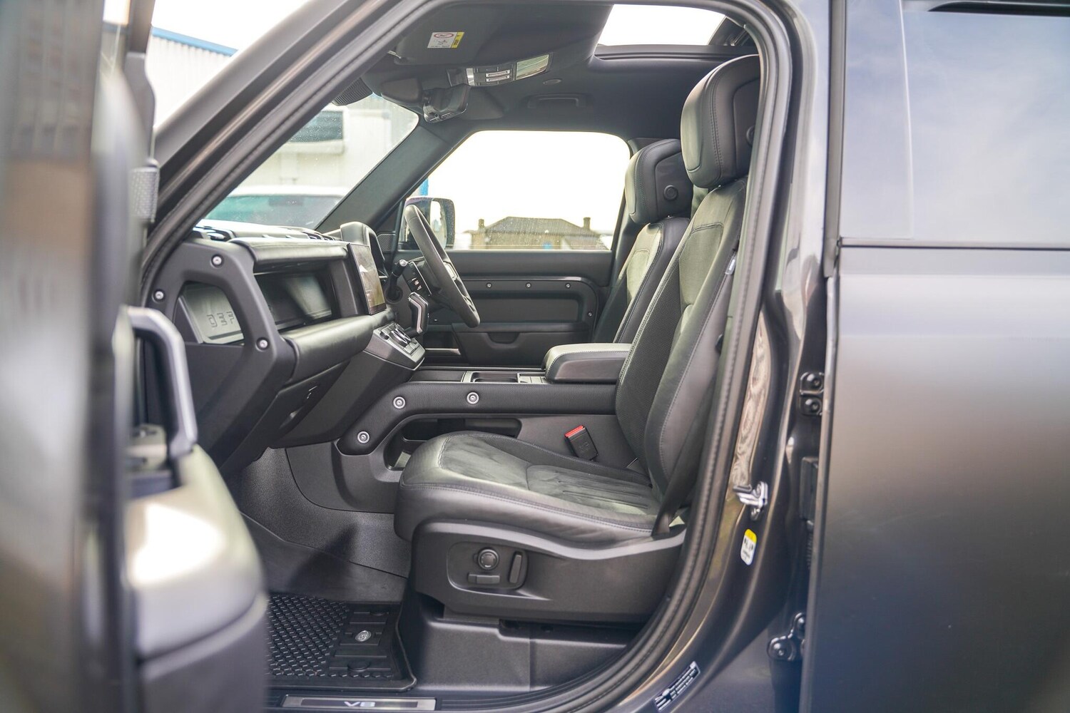 Used Land Rover Defender 2022 for sale - 78148350: Photo 30