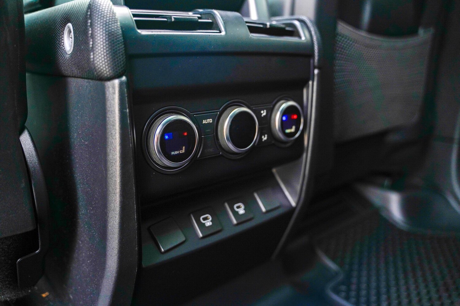 Used Land Rover Defender 2022 for sale - 78148350: Photo 58