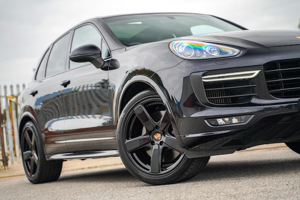 Used Porsche Cayenne 2016 for sale - 76314467: Photo 2