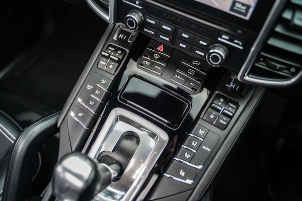 Used Porsche Cayenne 2016 for sale - 76314467: Photo 32