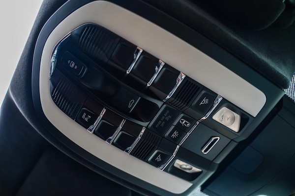 Used Porsche Cayenne 2016 for sale - 76314467: Photo 44