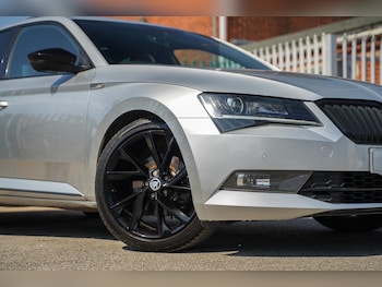 Used Skoda Superb 2018 for sale - 76714121: Photo