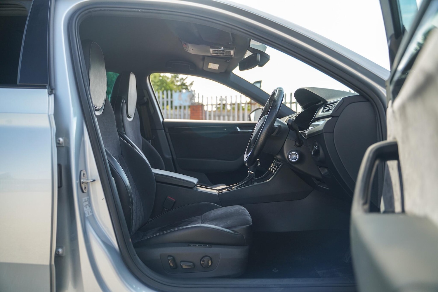 Used Skoda Superb 2018 for sale - 76714121: Photo 35