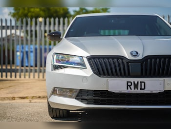 Used Skoda Superb 2018 for sale - 76714121: Photo